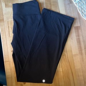 Crossover waistband Low rise Lululemon Yoga Pants Straight Leg sz 6
